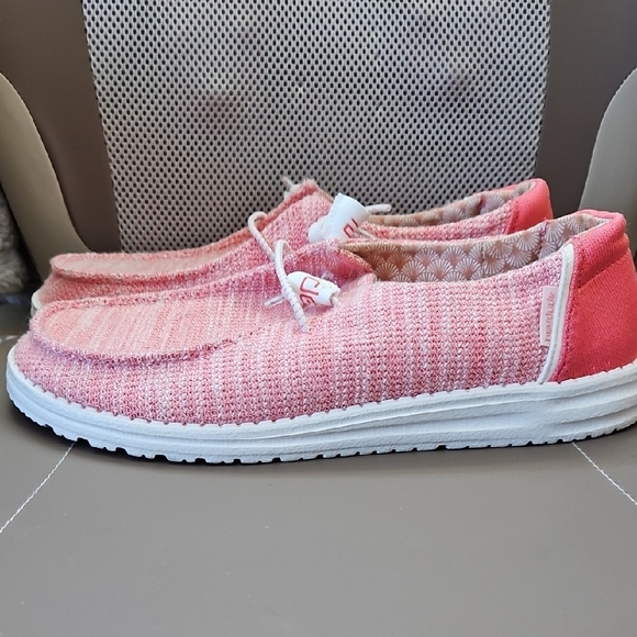 Hey Dude Pink Loafers - Picture 2 of 2